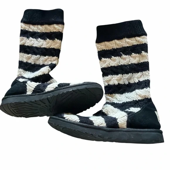 UGG Black and Cream Striped Women's Slippers - Picture 3 of 8